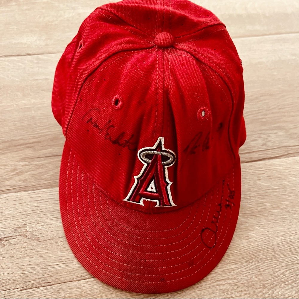 2005 Los Angels Signed Photograph  Angels MLB Hat Cap Size 7 1/4 New Era‎ 59FFTY